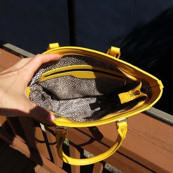 Yellow Leather Tote Handbag with Strap - Picture 6 of 10